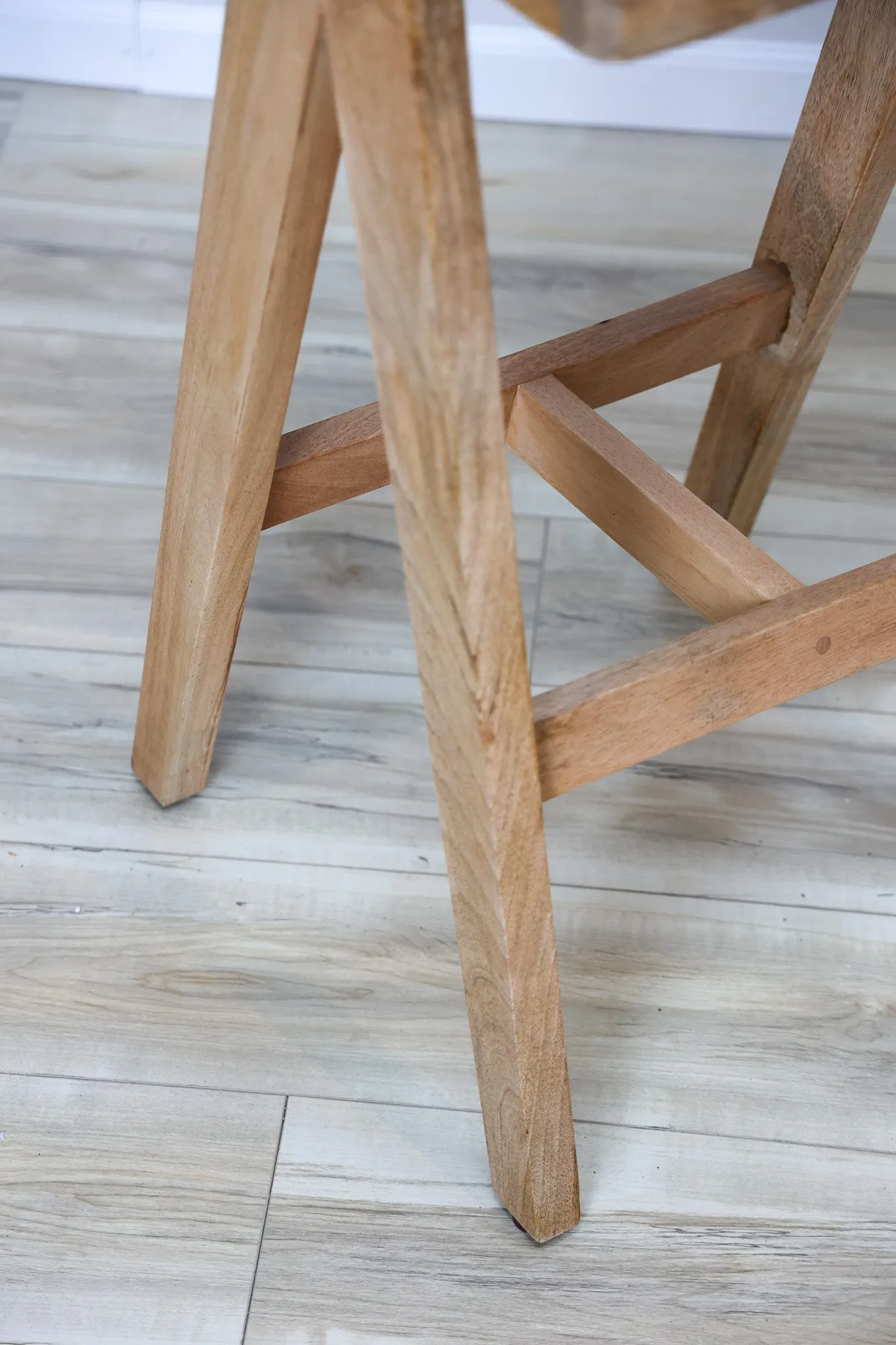 Lois Bar Stool